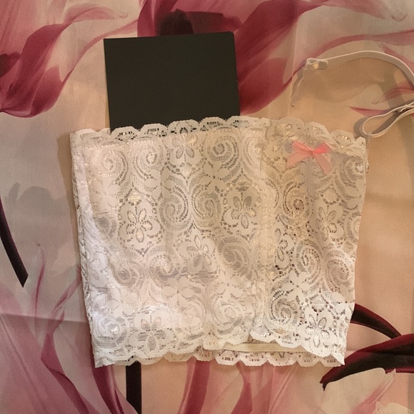 Lace Garter Cell Phone Holder - Picture 4 of 8